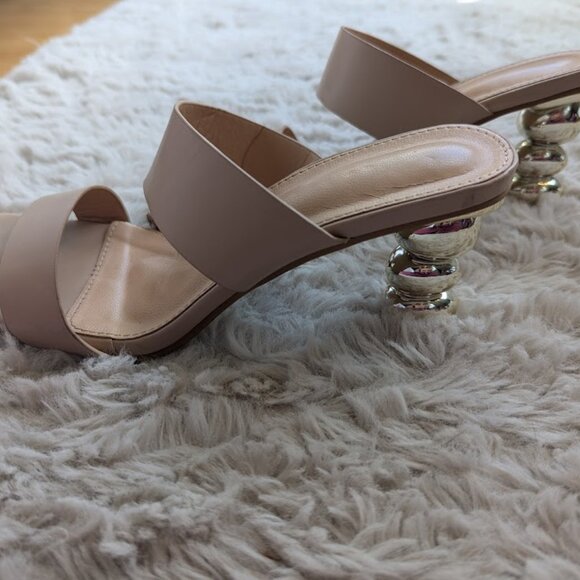 Beige faux leather sandals with gold ball heels - Picture 4 of 7